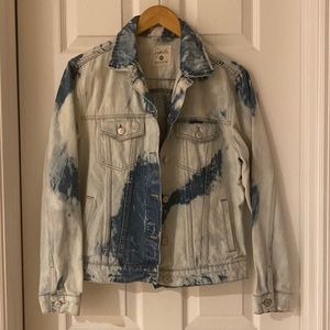 Woman bleach Jean jacket M